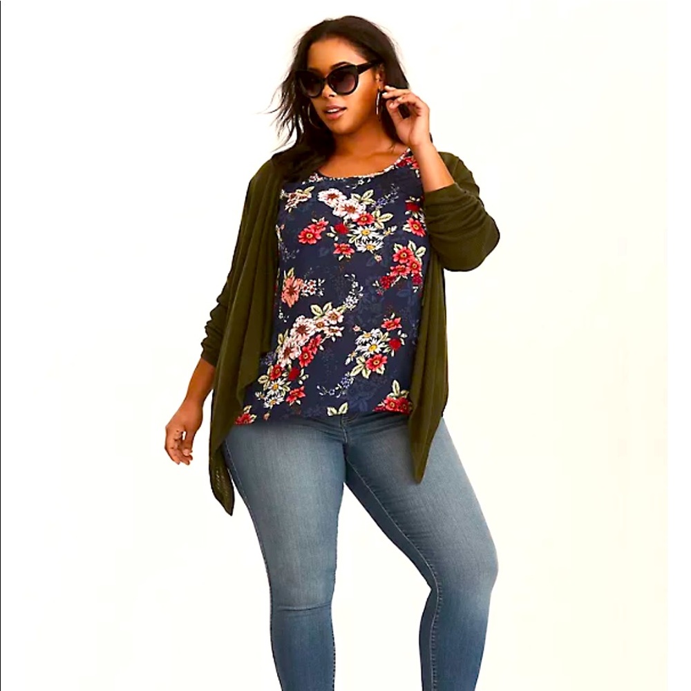 Torrid floral print blouse - Picture 2 of 6